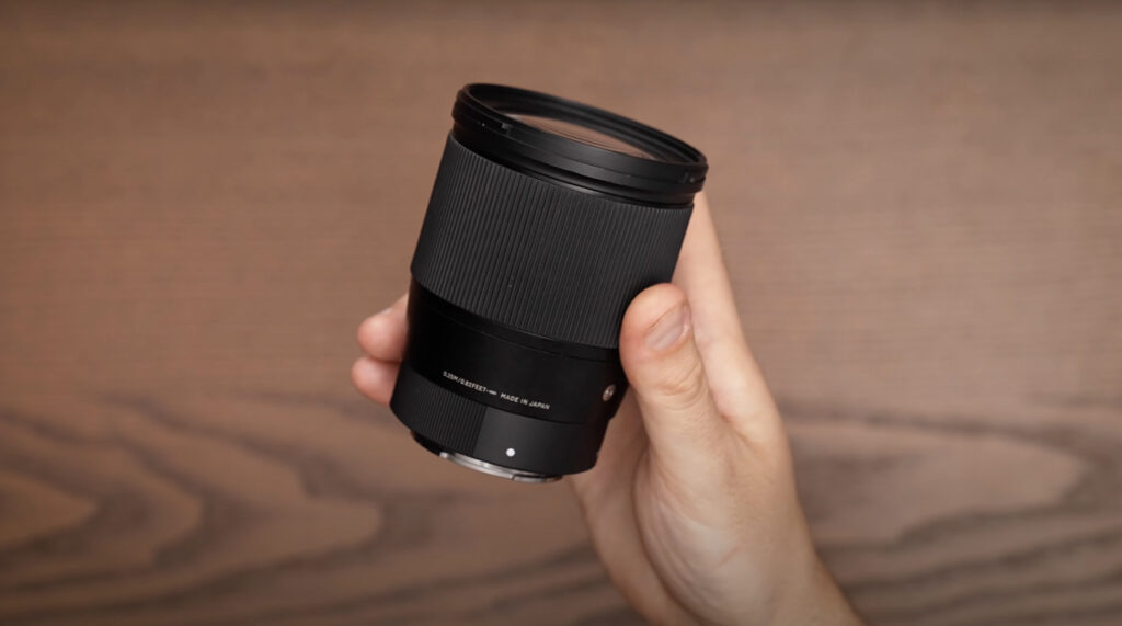 Sigma-16mm-f1.4-for-the-best-youtube-camera-Sony-ZV-E10
